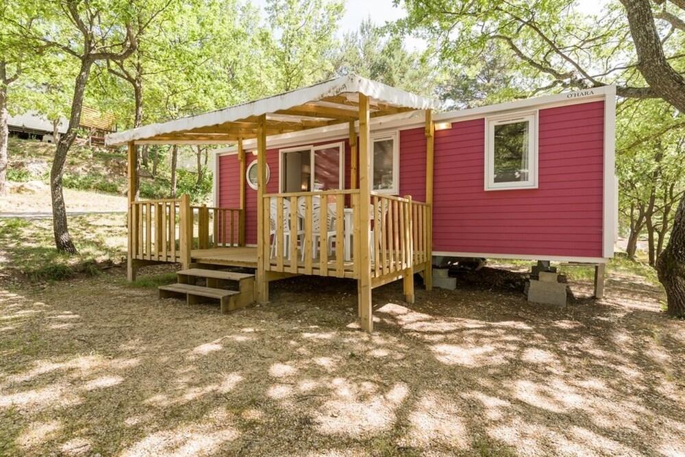 Camping Domaine De Chanteraine Les Salles-sur-Verdon Exterior photo